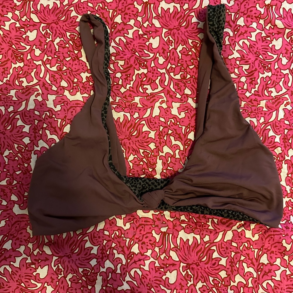 Acacia Spain Top